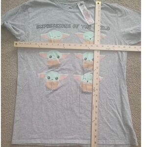 Disney Star Wars The Child Grogu Expressions Graphic Tee‎ Shirt Mens Large Gray
